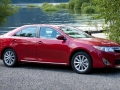 Toyota_Camry red