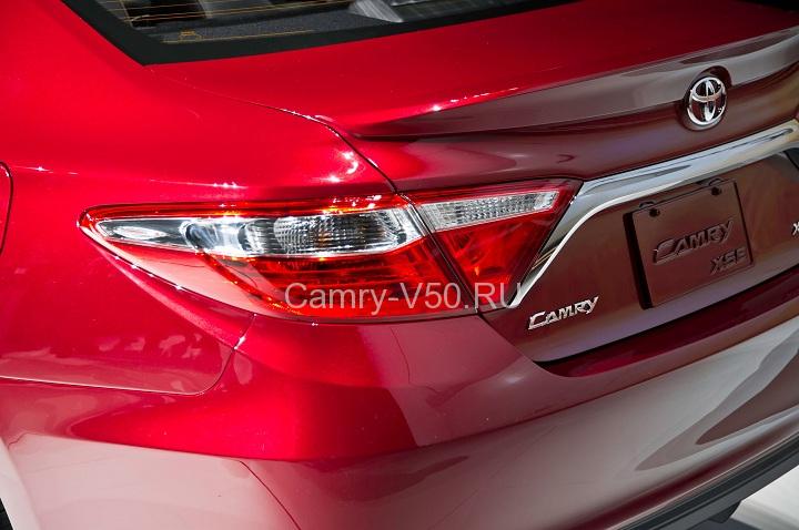 Toyota Camry 2015 задний фонарь