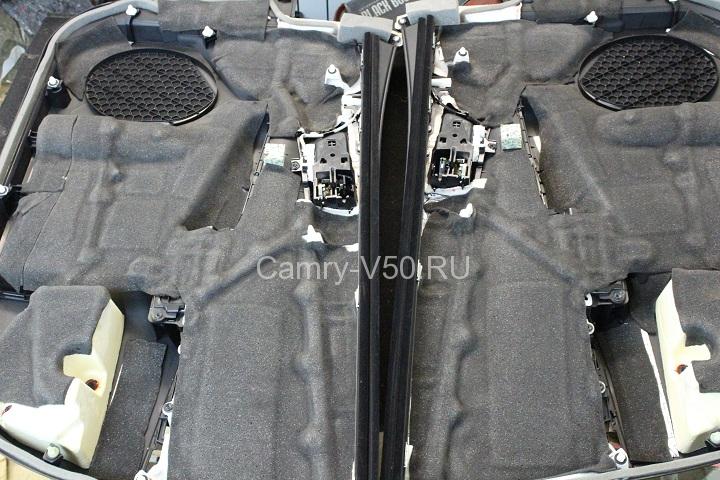 изоляция внутренних накладок передней дверей Toyoyta Camry